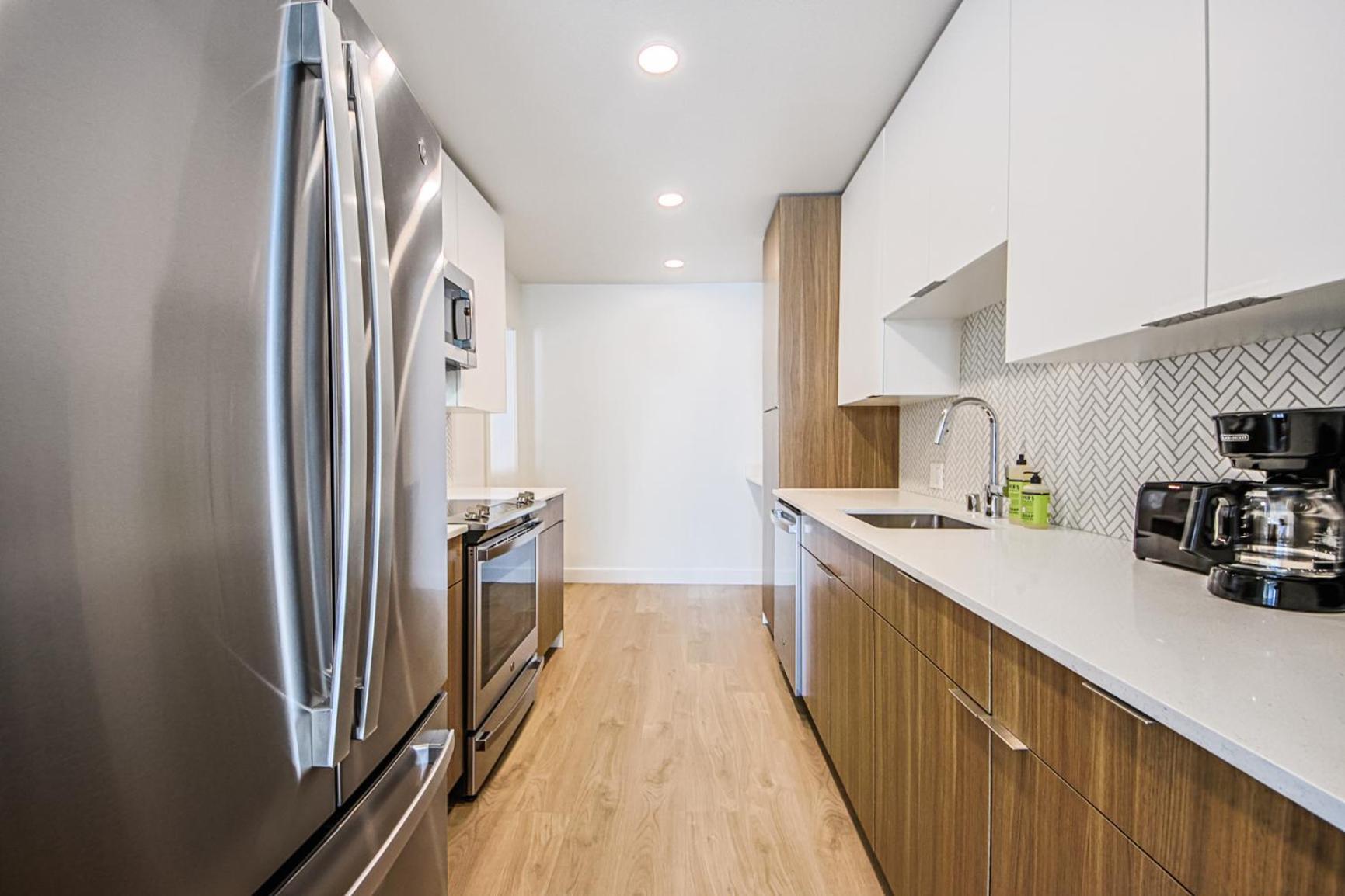 Bright & Airy 2 Bed 2 Bath Haven