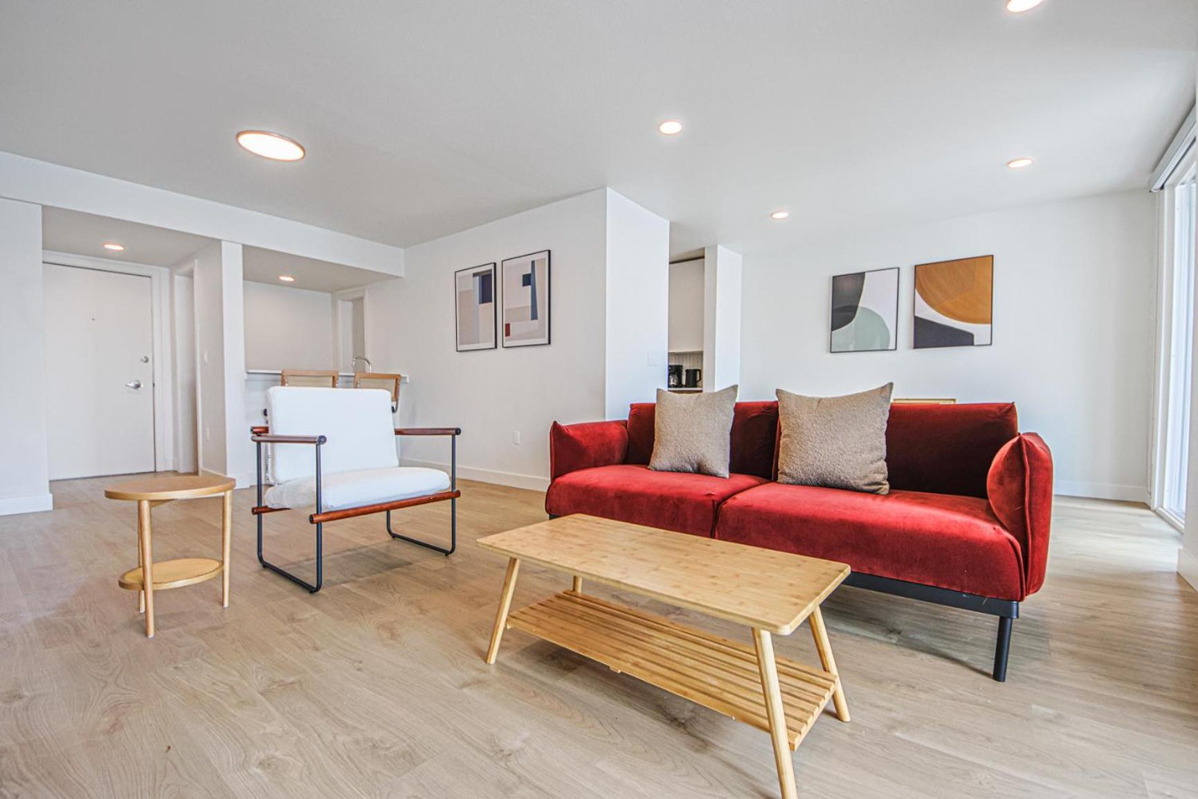 Bright & Airy 2 Bed 2 Bath Haven Appartamento Los Angeles
